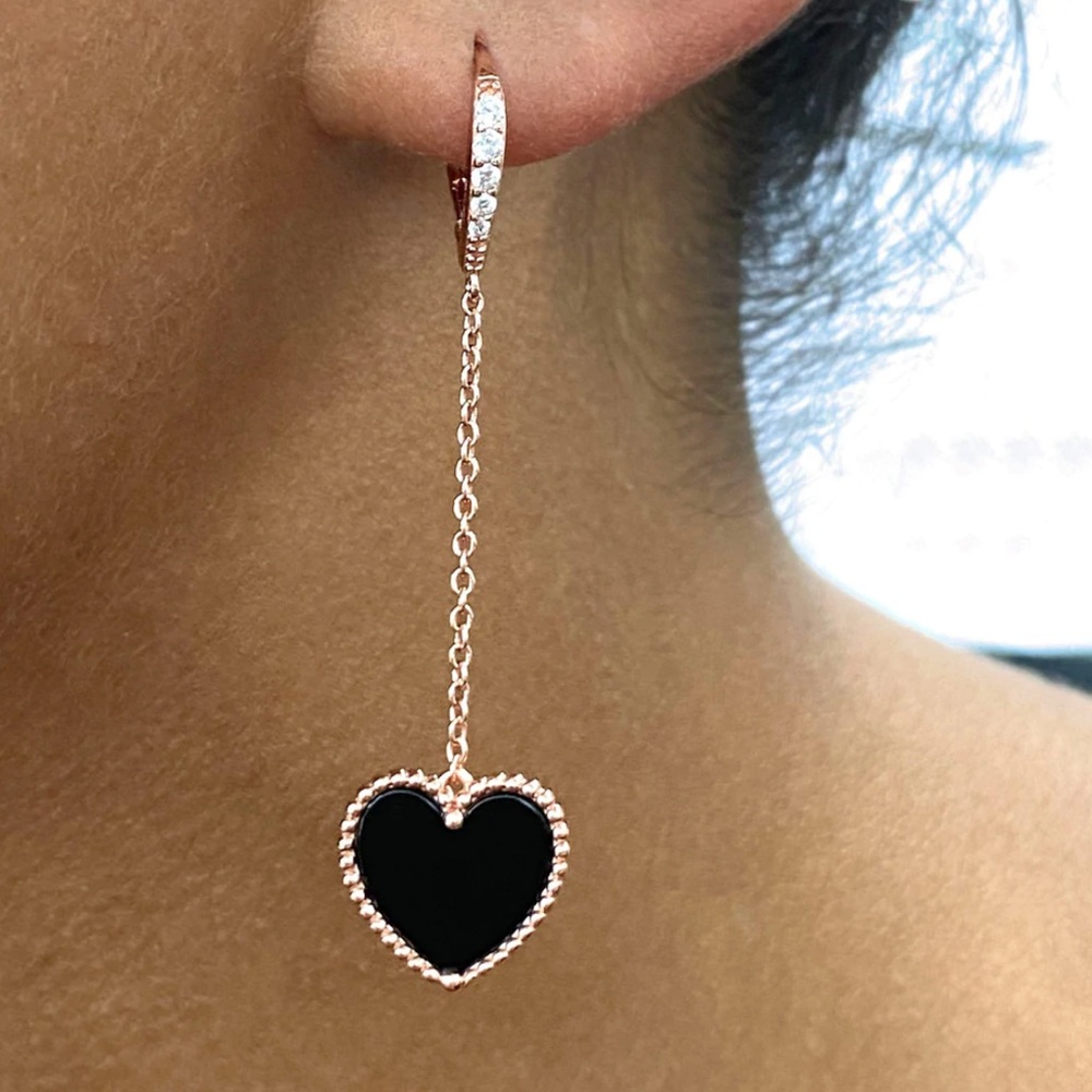 NWT House of Cards Dangle Heart Earrings